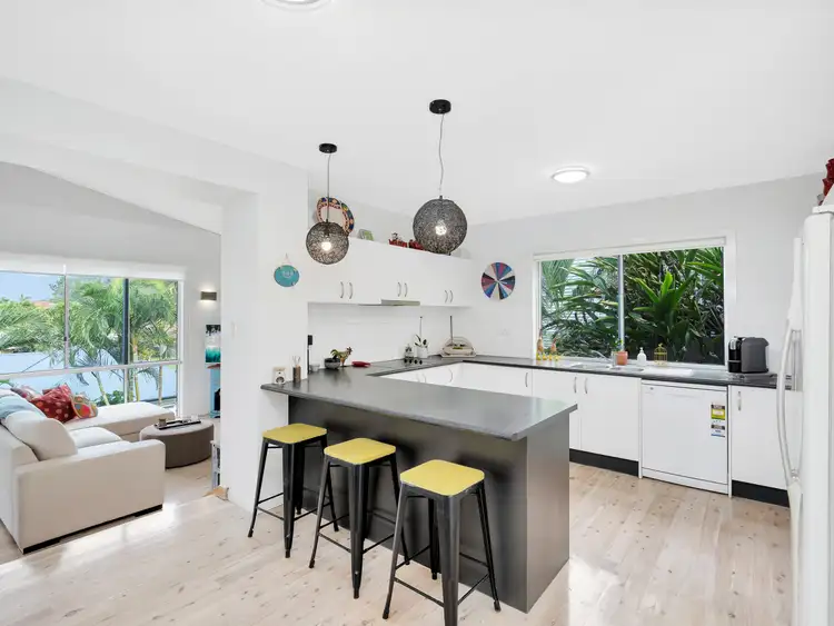 7/16 Honolulu Rise, Pacific Pines QLD 4211