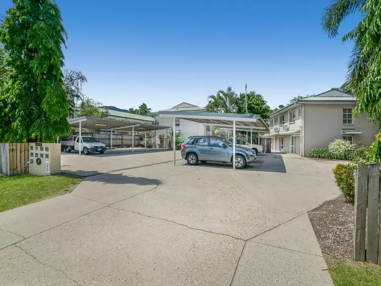 7/16 Robert Road, Bentley Park QLD 4869