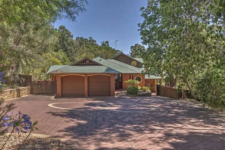 38 Carlisle Road, Kalamunda WA 6076