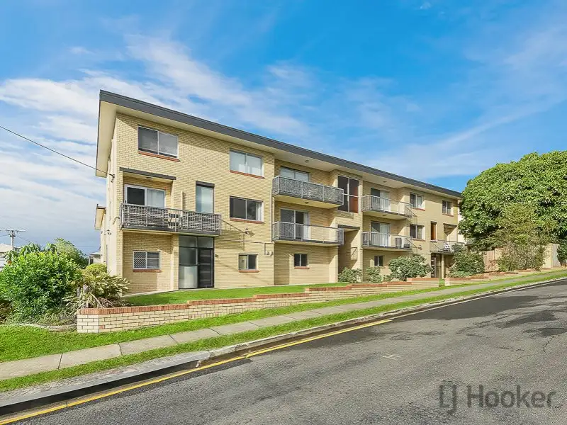 Main view of Homely unit listing, 2/40 Kingsmill Street, Chermside QLD 4032