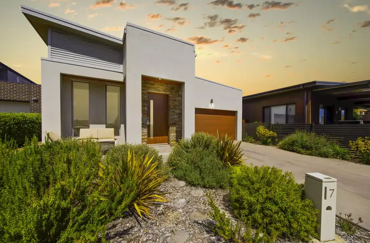 7 Foy Street, Forde ACT 2914