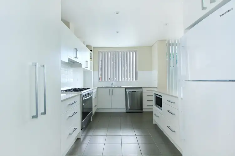 Second view of Homely unit listing, 6/18 Edward Street, Wollongong NSW 2500