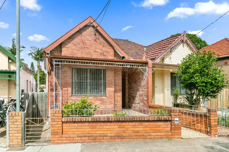 18 Beach Road, Dulwich Hill NSW 2203