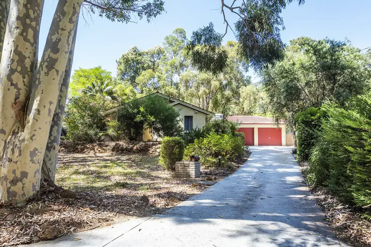 25 Barbigal Place, Lesmurdie WA 6076