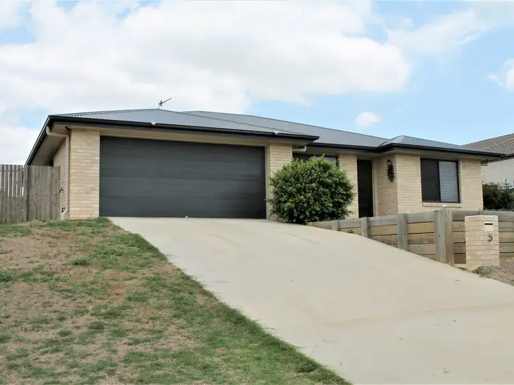 5 Capital Drive, Rosenthal Heights QLD 4370
