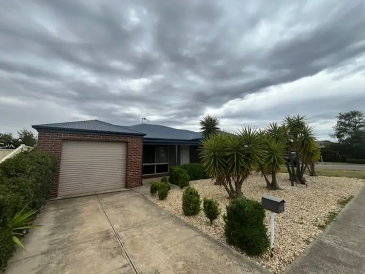 18 Chrystobel Way, Kilmore VIC 3764