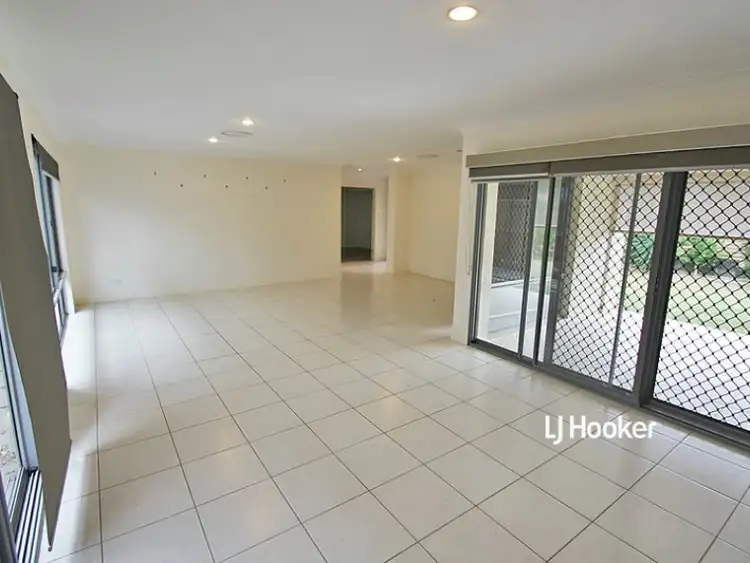Seventh view of Homely house listing, 2 Jowarra Street, Kallangur QLD 4503