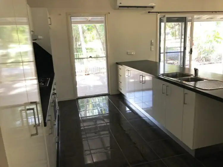 Fourth view of Homely house listing, 2 Sandpiper Parade, Macleay Island QLD 4184