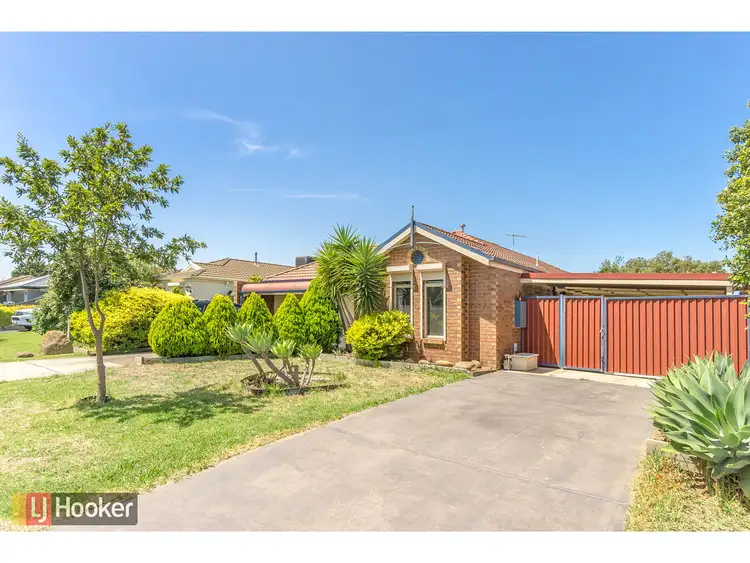 Third view of Homely house listing, 6 Crouch Court, Roxburgh Park VIC 3064