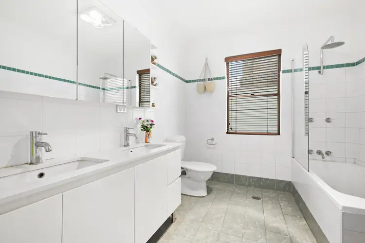 Fifth view of Homely apartment listing, 10/12 Brown Street, Newtown NSW 2042