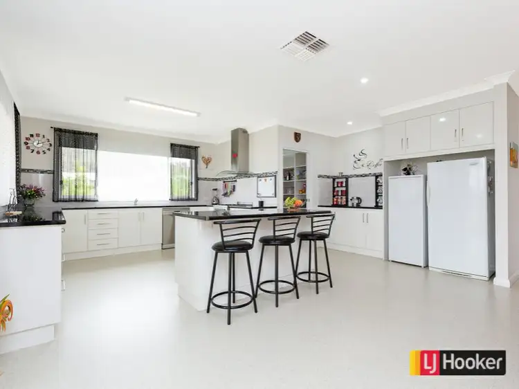 Fourth view of Homely house listing, 6 Highland Place, North Tamworth NSW 2340
