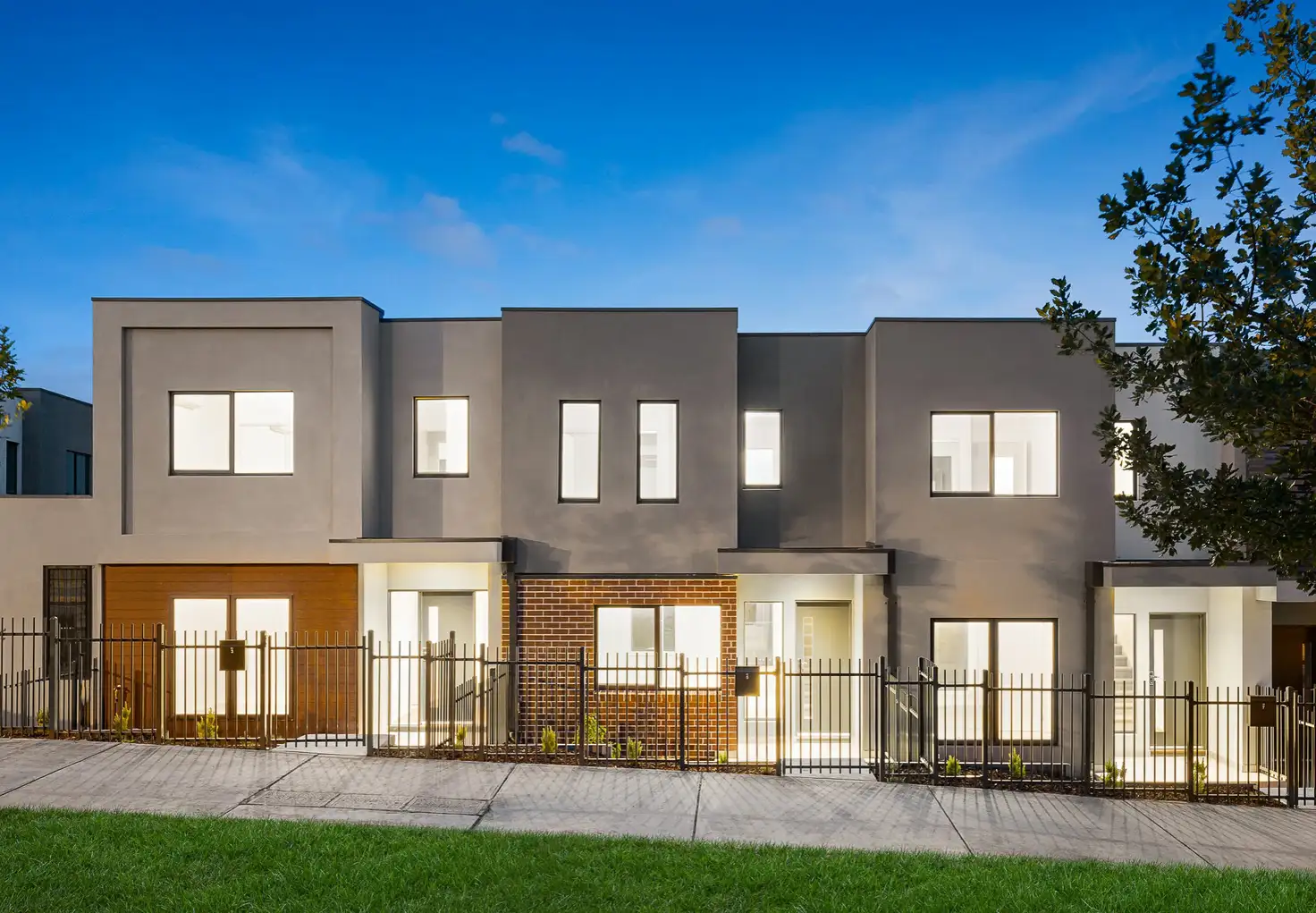 Main view of Homely townhouse listing, 15 Linacre Drive, Bundoora VIC 3083