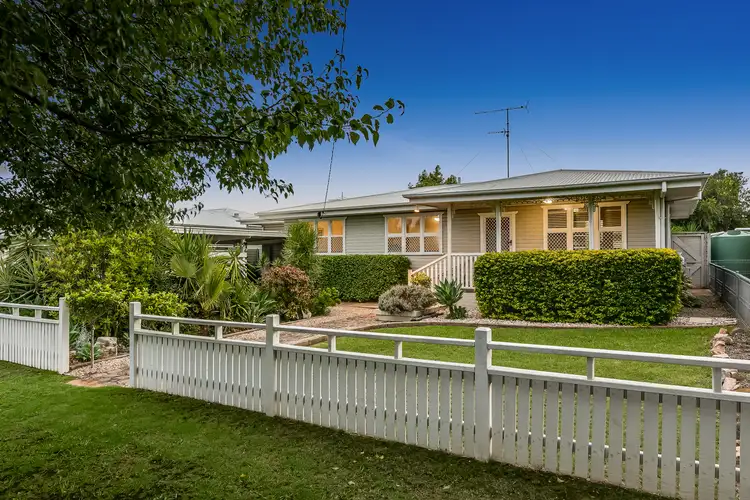 26 Tomkinson Street, Wilsonton QLD 4350