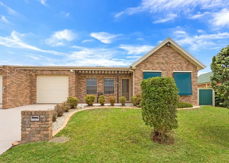 33 Medowie Road, Old Bar NSW 2430