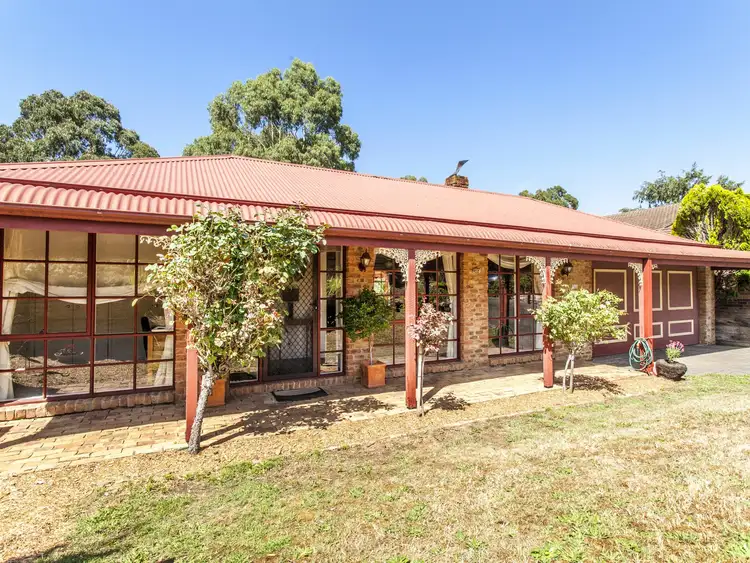 111 Landscape Drive, Mooroolbark VIC 3138