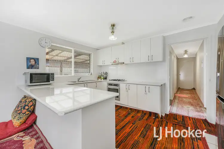 Fifth view of Homely house listing, 5 Girvan Circuit, Endeavour Hills VIC 3802
