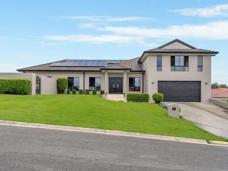 39 Maltravers Drive, Arundel QLD 4214