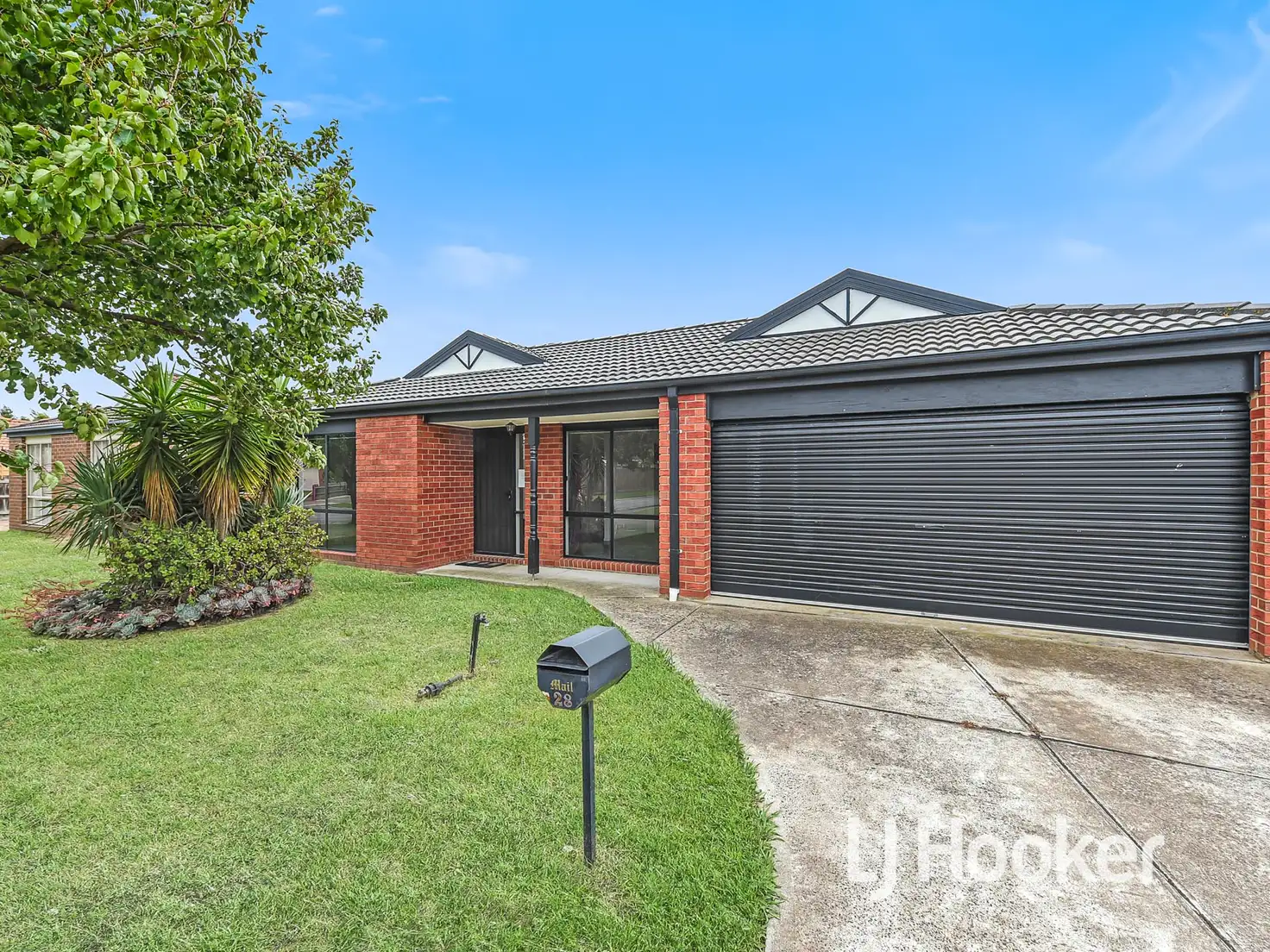 Main view of Homely house listing, 28 Bellbrae Crescent, Cranbourne West VIC 3977