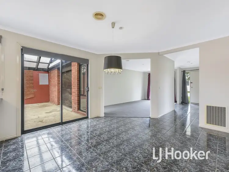 Sixth view of Homely house listing, 28 Bellbrae Crescent, Cranbourne West VIC 3977