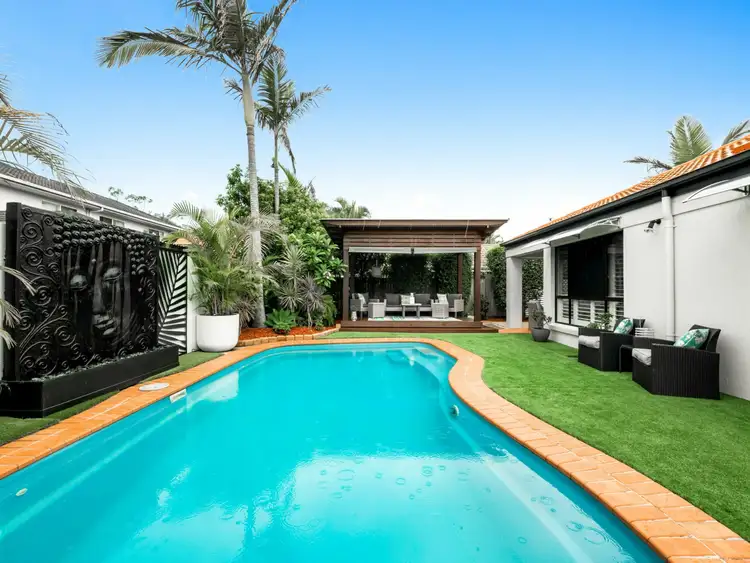 6 Friarbird Place, Twin Waters QLD 4564