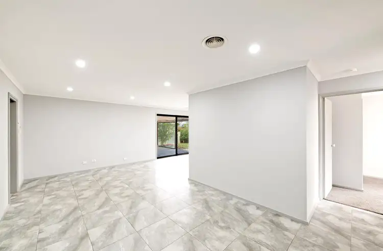 Sixth view of Homely house listing, 8 Mary Hall Circuit, Dunlop ACT 2615