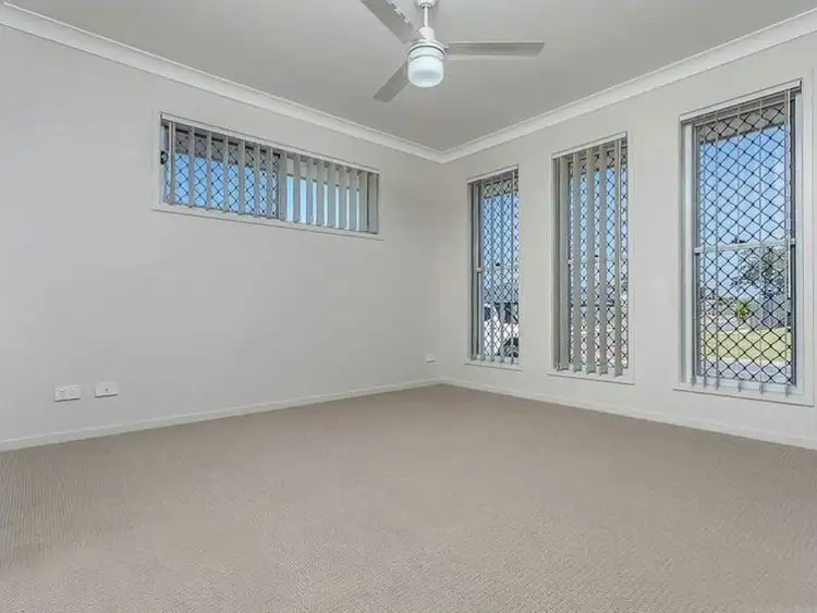 Sixth view of Homely house listing, 4 Claudia Circuit, Kallangur QLD 4503