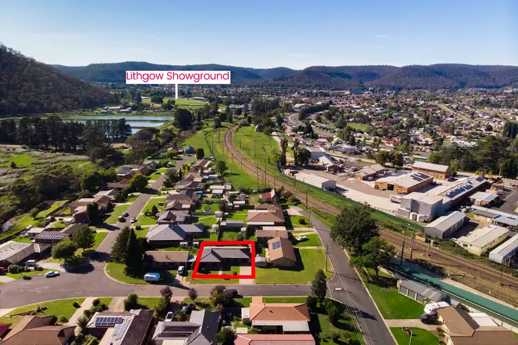 Fourth view of Homely house listing, 28 Chivers Close, Lithgow NSW 2790