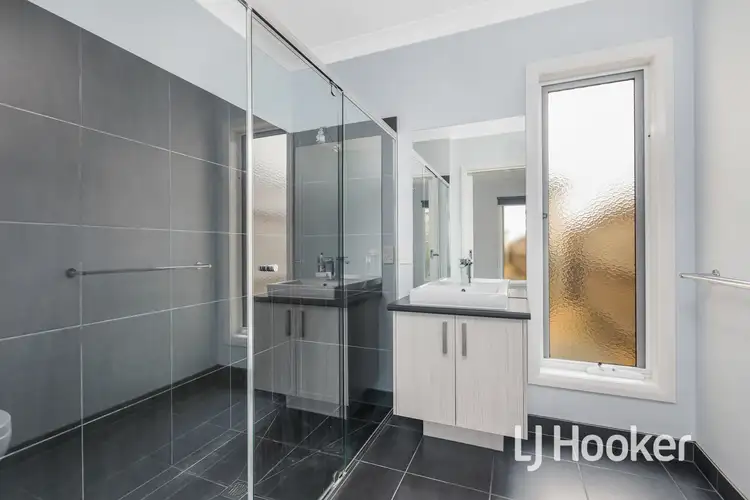 Sixth view of Homely house listing, 29 Mossey Crescent, Cranbourne East VIC 3977