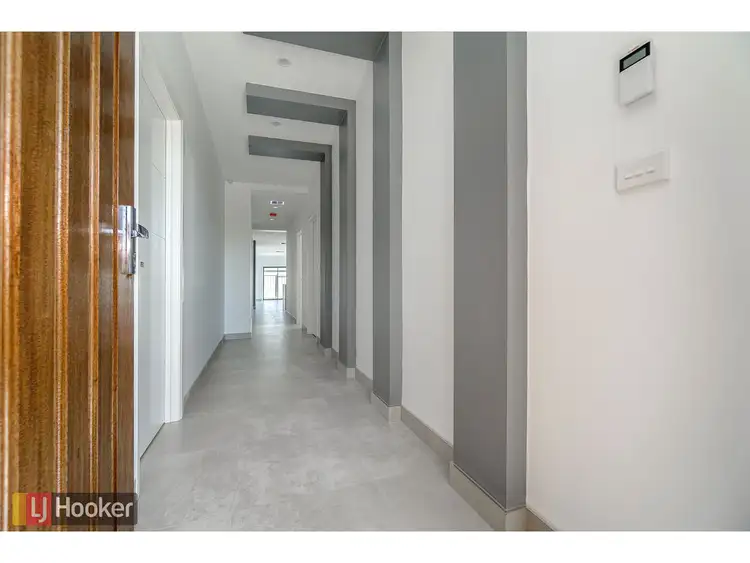 Sixth view of Homely house listing, 10 Saint Road, Craigieburn VIC 3064