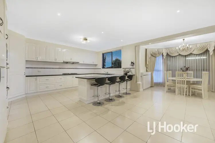 Fifth view of Homely house listing, 32 Grenfell Rise, Narre Warren South VIC 3805