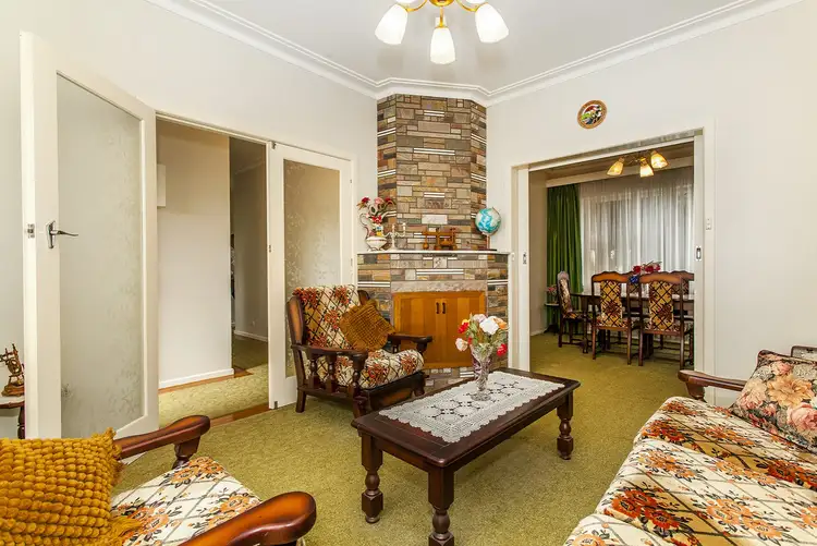 Second view of Homely house listing, 10 Jeffrey Drive, Ringwood VIC 3134