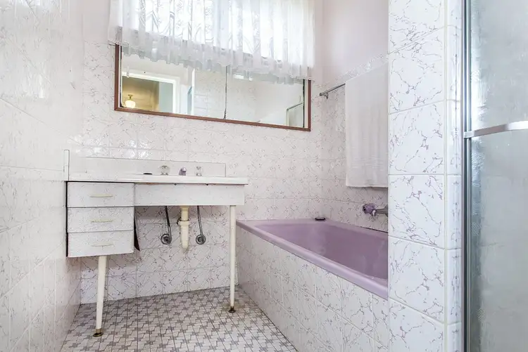 Fifth view of Homely house listing, 10 Jeffrey Drive, Ringwood VIC 3134