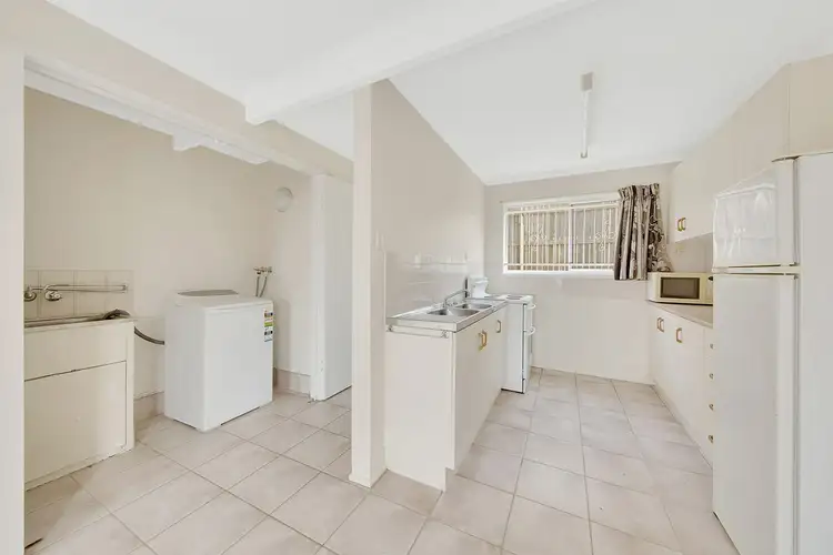 Seventh view of Homely unit listing, Unit 6/71 Off Lane, South Gladstone QLD 4680