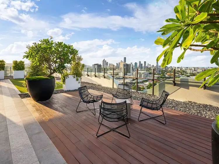 410/17 Deshon Street, Woolloongabba QLD 4102