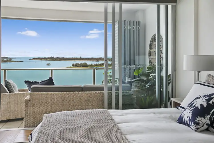 702/300 Marine Parade, Labrador QLD 4215