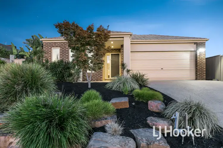 8 Worthington Boulevard, Pakenham VIC 3810