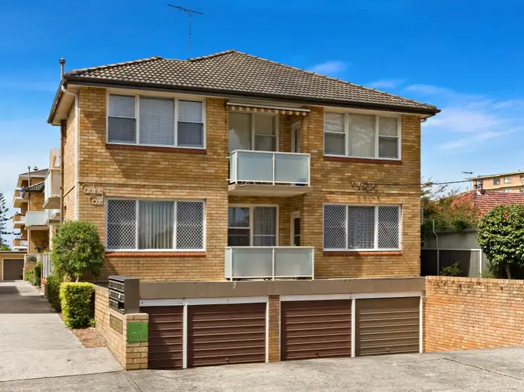 Main view of Homely unit listing, 9/32 Hercules Road, Brighton-le-sands NSW 2216