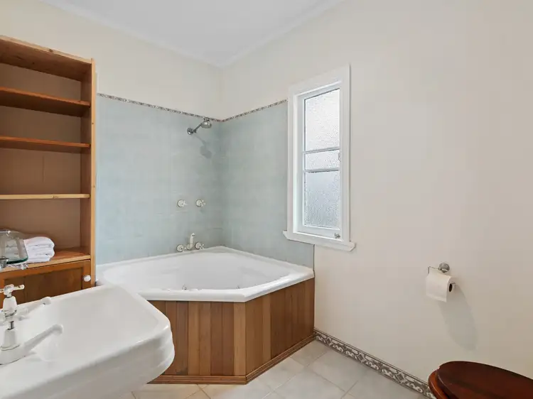 Sixth view of Homely house listing, 102 Dawson Road, Upper Mount Gravatt QLD 4122