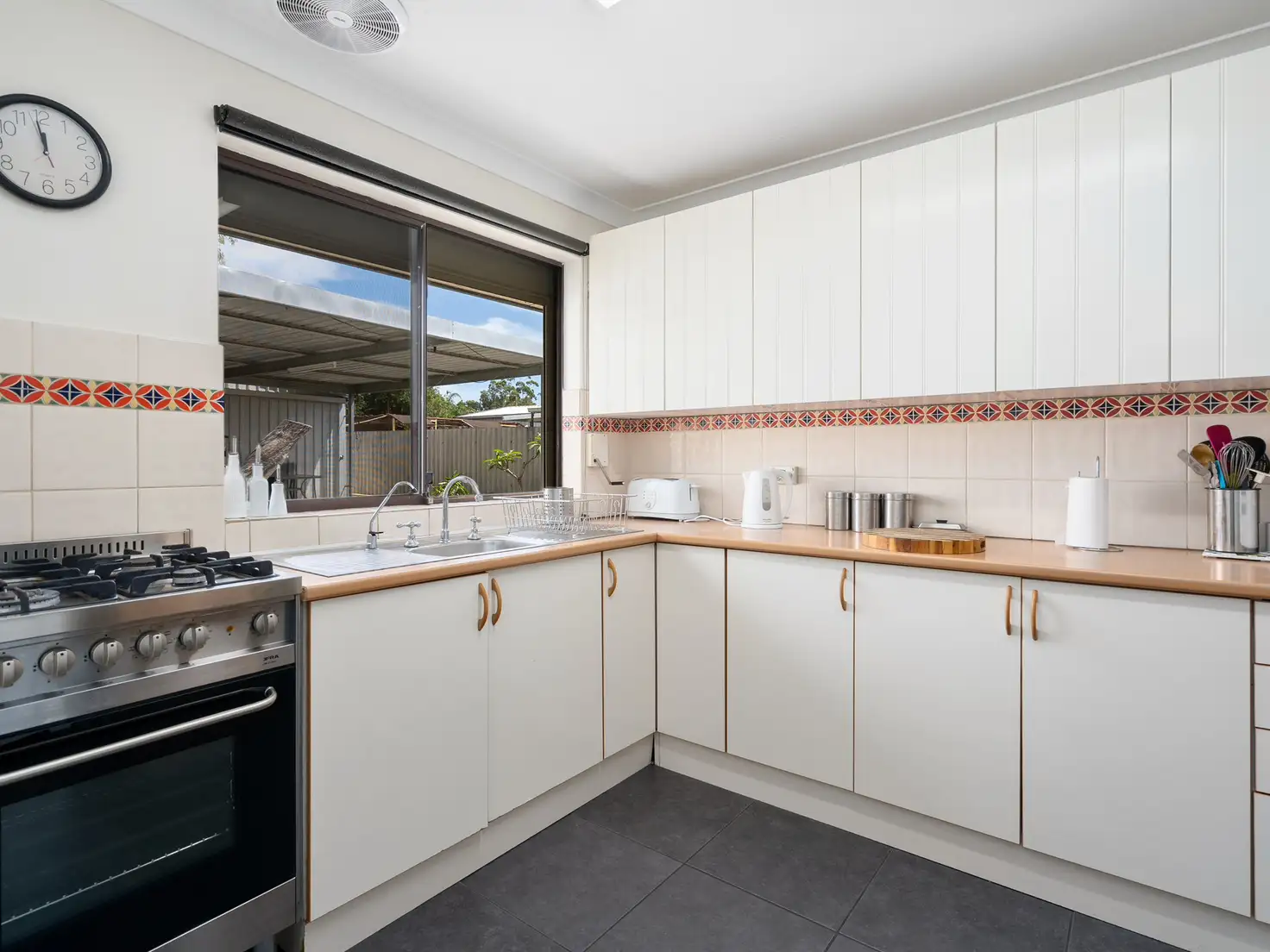 Main view of Homely house listing, 19 Glenbawn Drive, South Lake WA 6164