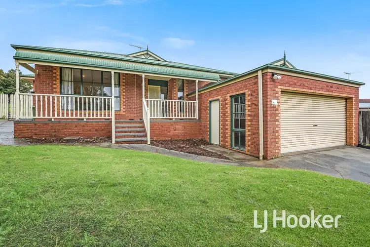 5 Taree Close, Pakenham VIC 3810