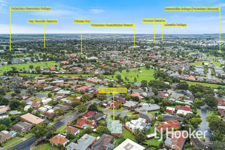 Third view of Homely house listing, 5 Taree Close, Pakenham VIC 3810