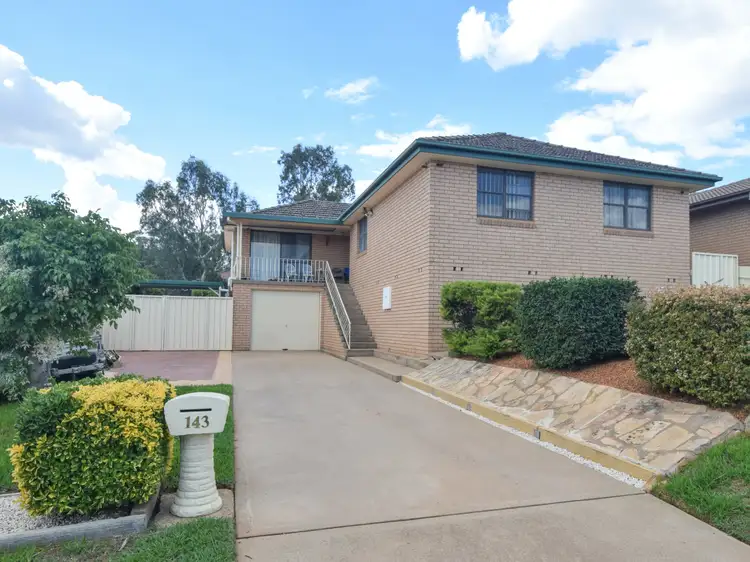 143 Edwards Street, Young NSW 2594