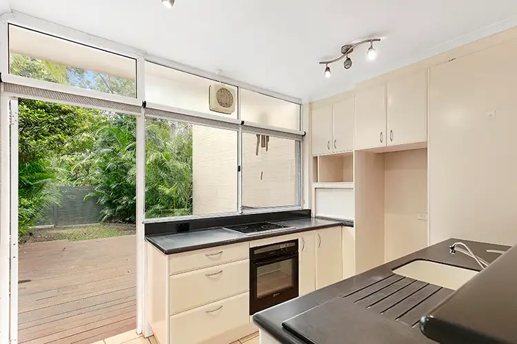 Fifth view of Homely unit listing, 6/9-11 The Crescent, Dee Why NSW 2099
