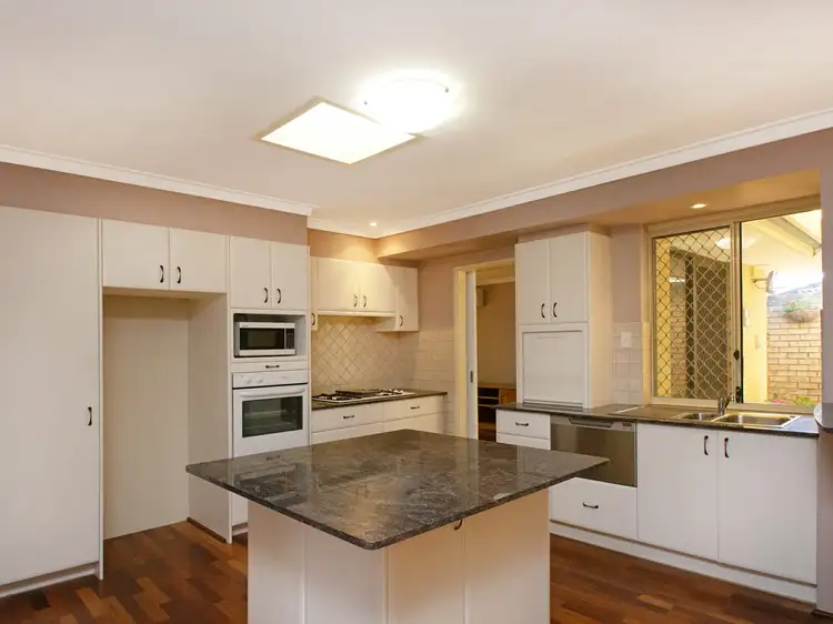86A Dover Rd, Scarborough WA 6019
