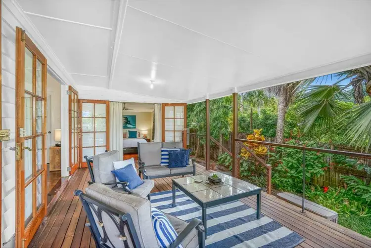 143 Hillview Crescent, Whitfield QLD 4870