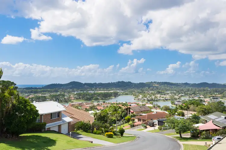 40 Swanbourne Way, Elanora QLD 4221