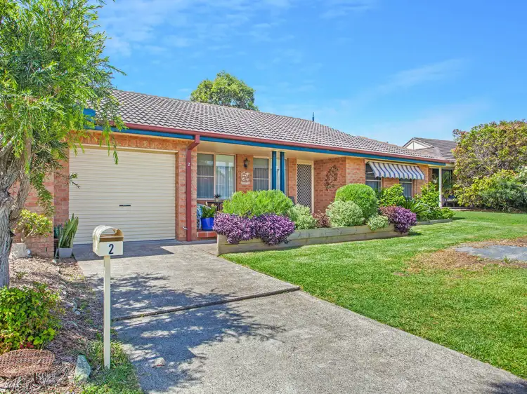 2/2 Silky Ash Close, Old Bar NSW 2430