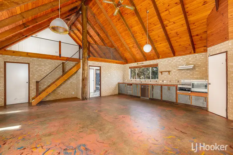 10 Dixon Avenue, Wokalup WA 6221