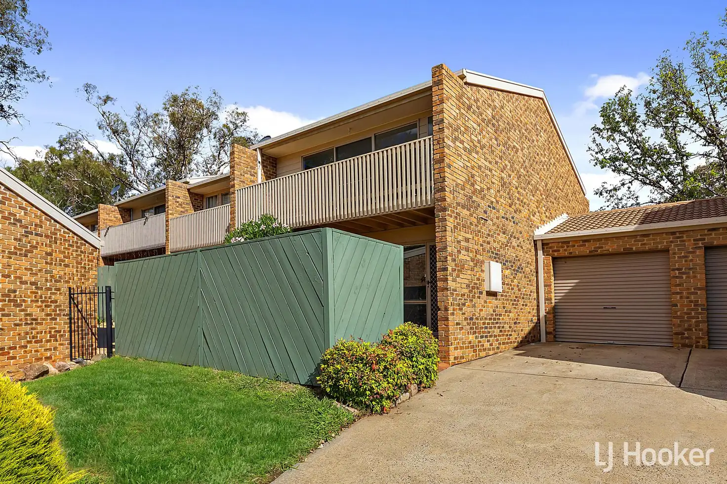 Main view of Homely townhouse listing, 2/4 Earle Place, Page ACT 2614