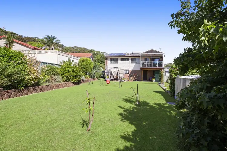 39 Waratah Street, Bateau Bay NSW 2261